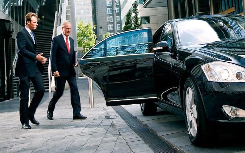 The Luxurious Convenience: Exploring the World of Chauffeur Services